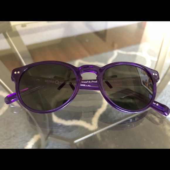 Sunglasses. For kids. - Picture 1 of 5
